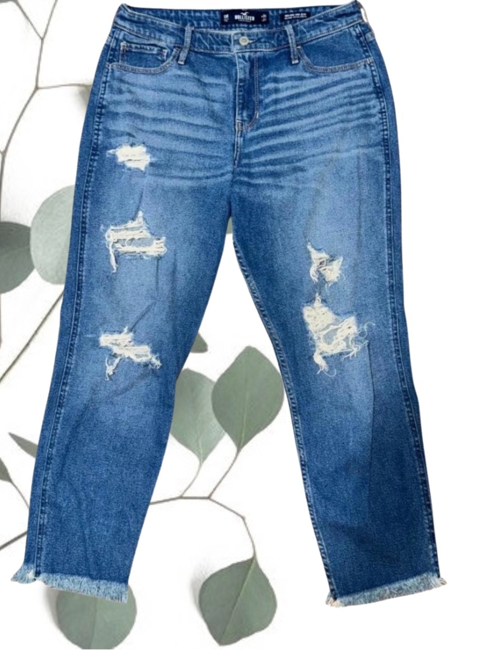 High Waist/Distressed Jeans